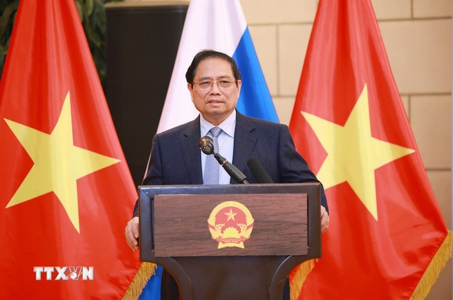 ttxvn-thu-tuong-gap-can-bo-dai-su-quan-viet-nam-tai-lien-bang-nga-8656721-2.jpg