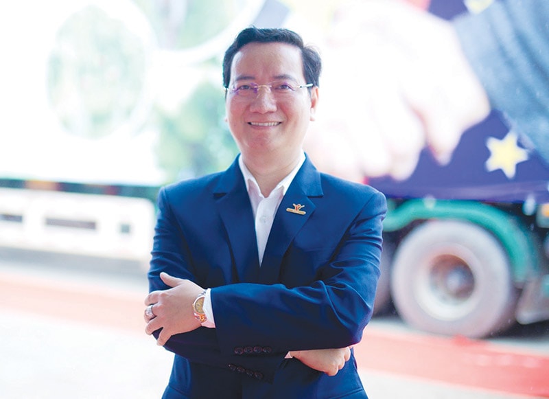 ong-nguyen-dinh-tung.jpg