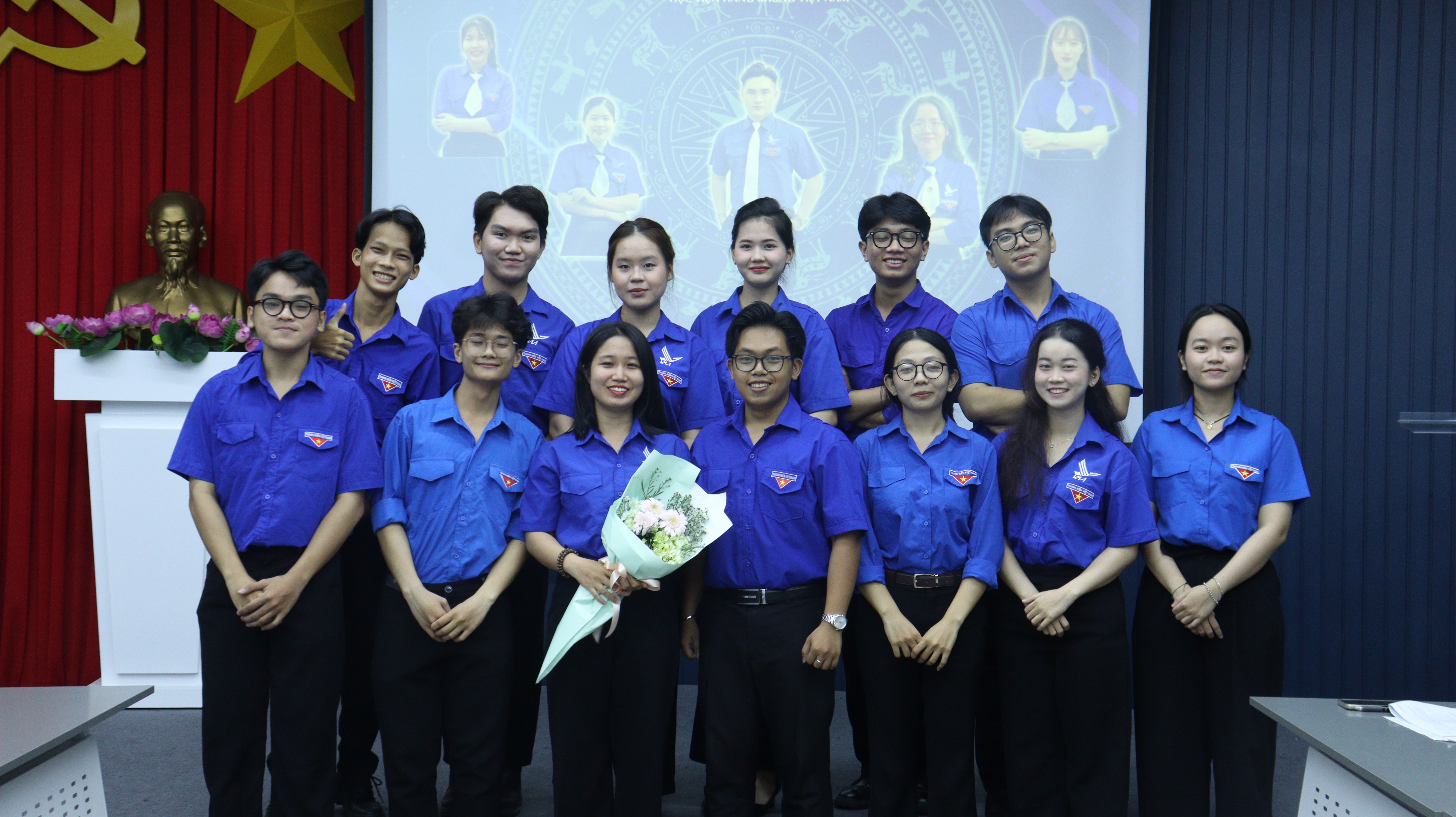 ỦY VIÊN BCH