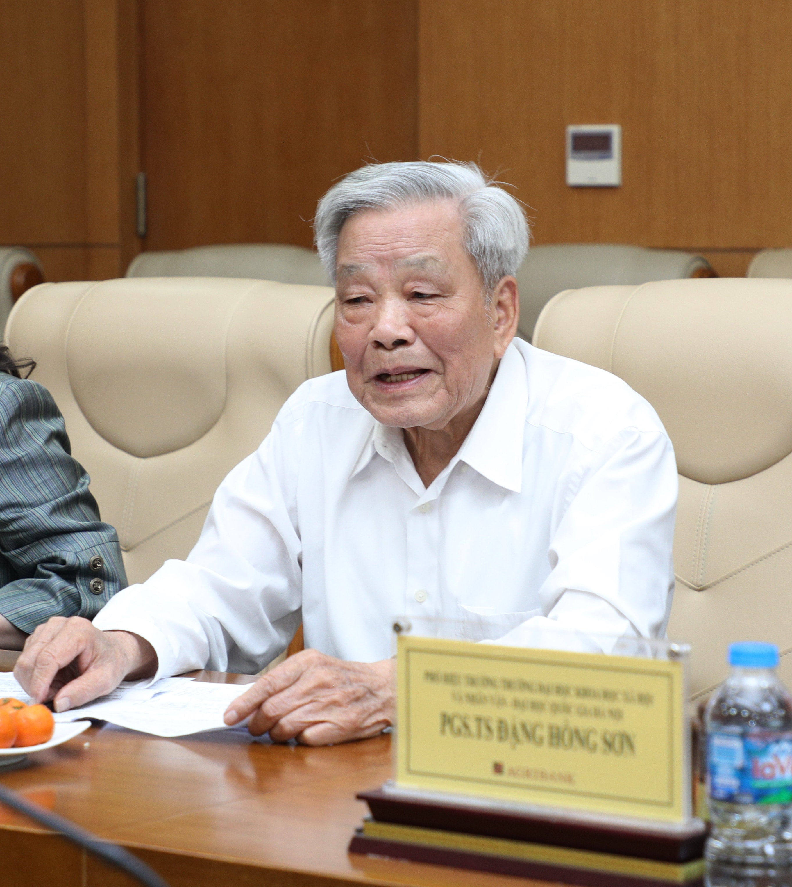 Ủy viên Đoàn Chủ tịch Ủy ban Trung ương MTTQ Việt Nam Nguyễn Túc phát biểu tại toạ đàm. Ảnh: Khánh Duy