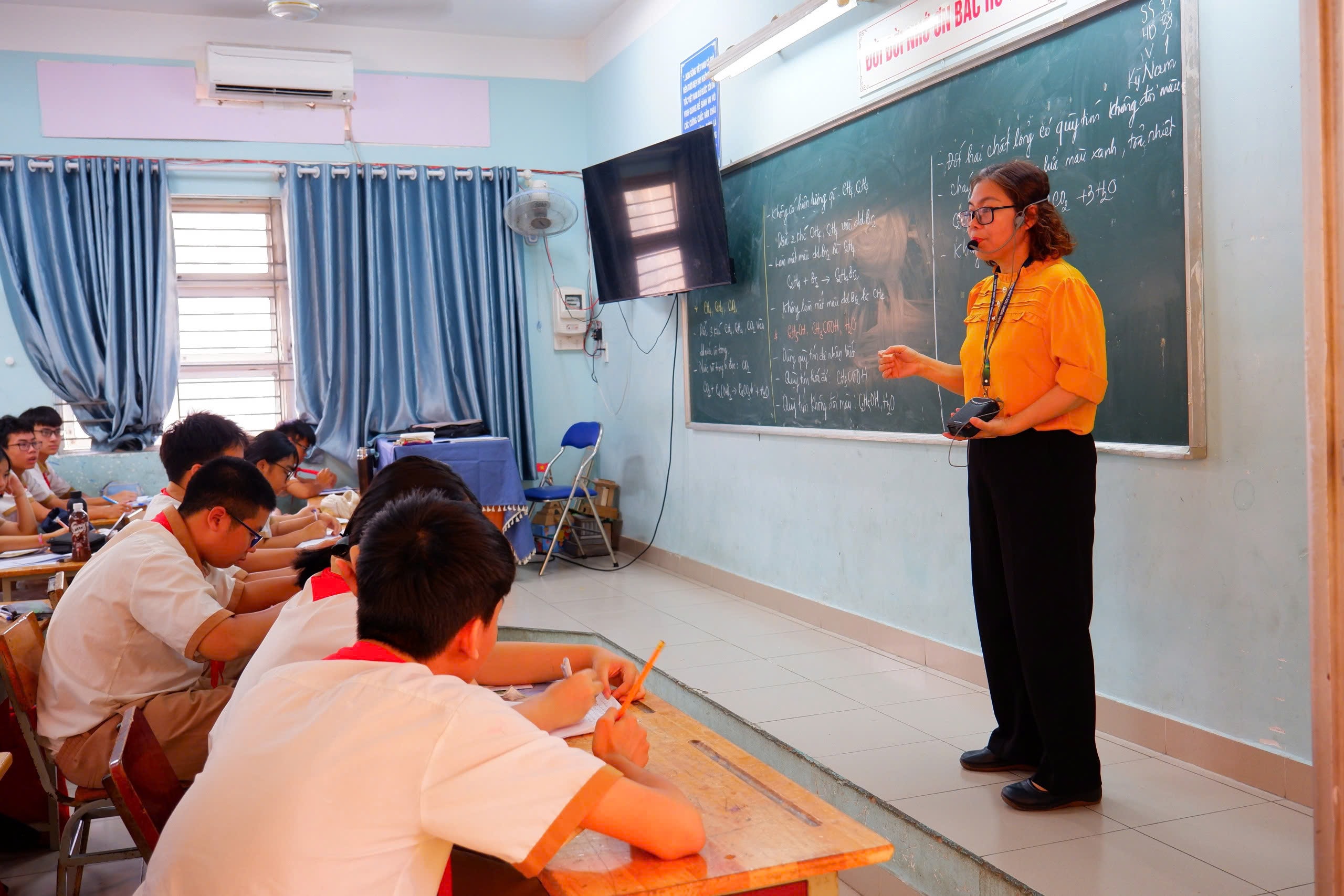 100% học sinh trong độ tuổi tuyển sinh được rà soát thông tin và thực hiện phương thức xét tuyển trực tuyến