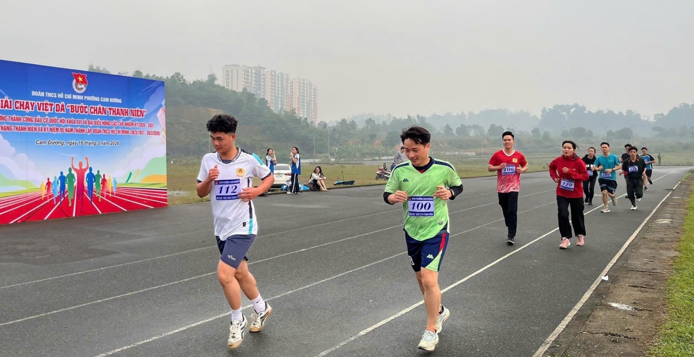  Nổi bật trong chuỗi hoạt động là Giải chạy Việt dã “Bước chân Thanh niên”
