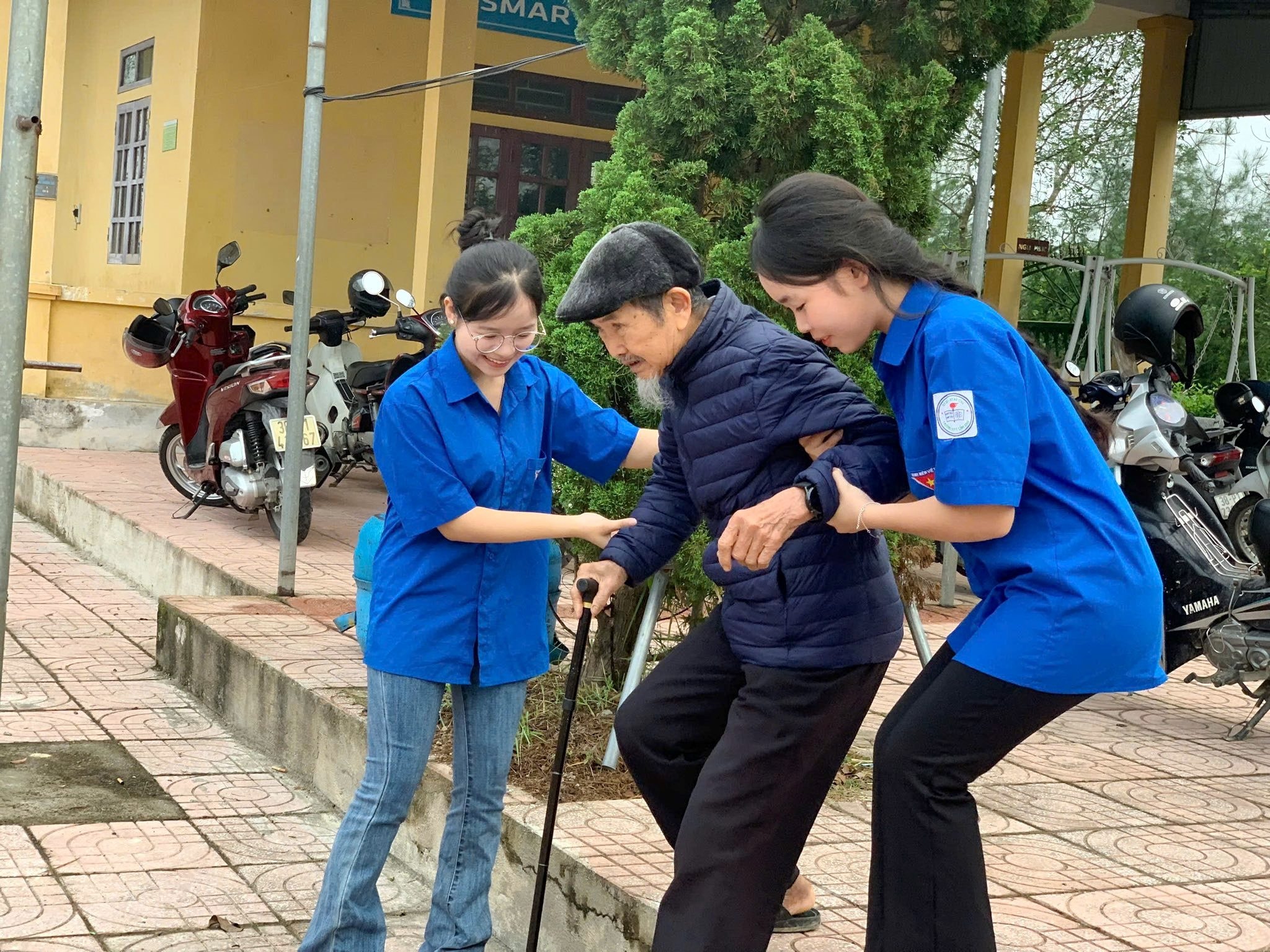 anh 8