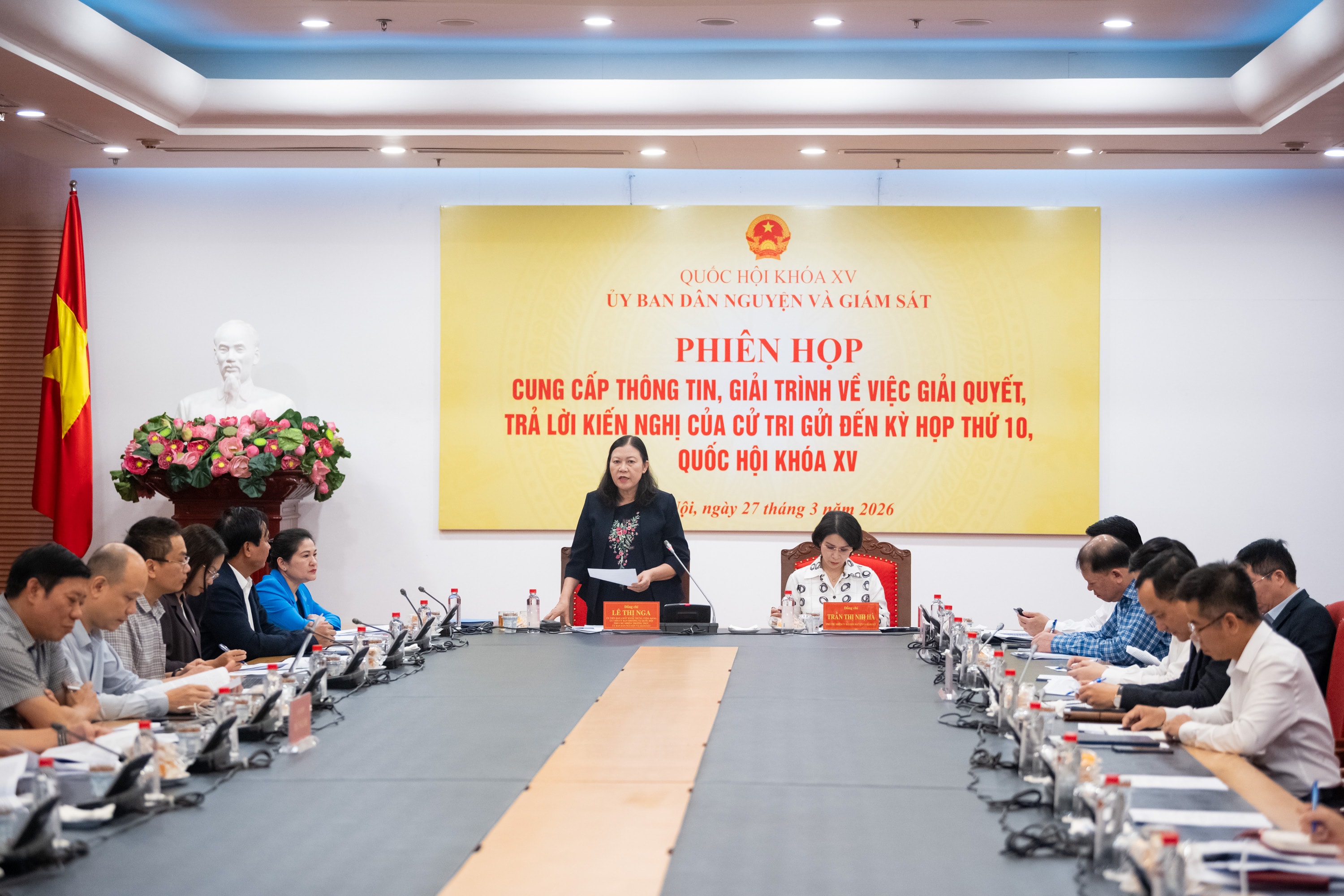 Phó Chủ nhiệm Thường trực Ủy ban Dân nguyện và Giám sát Lê Thị Nga phát biểu khai mạc phiên họp