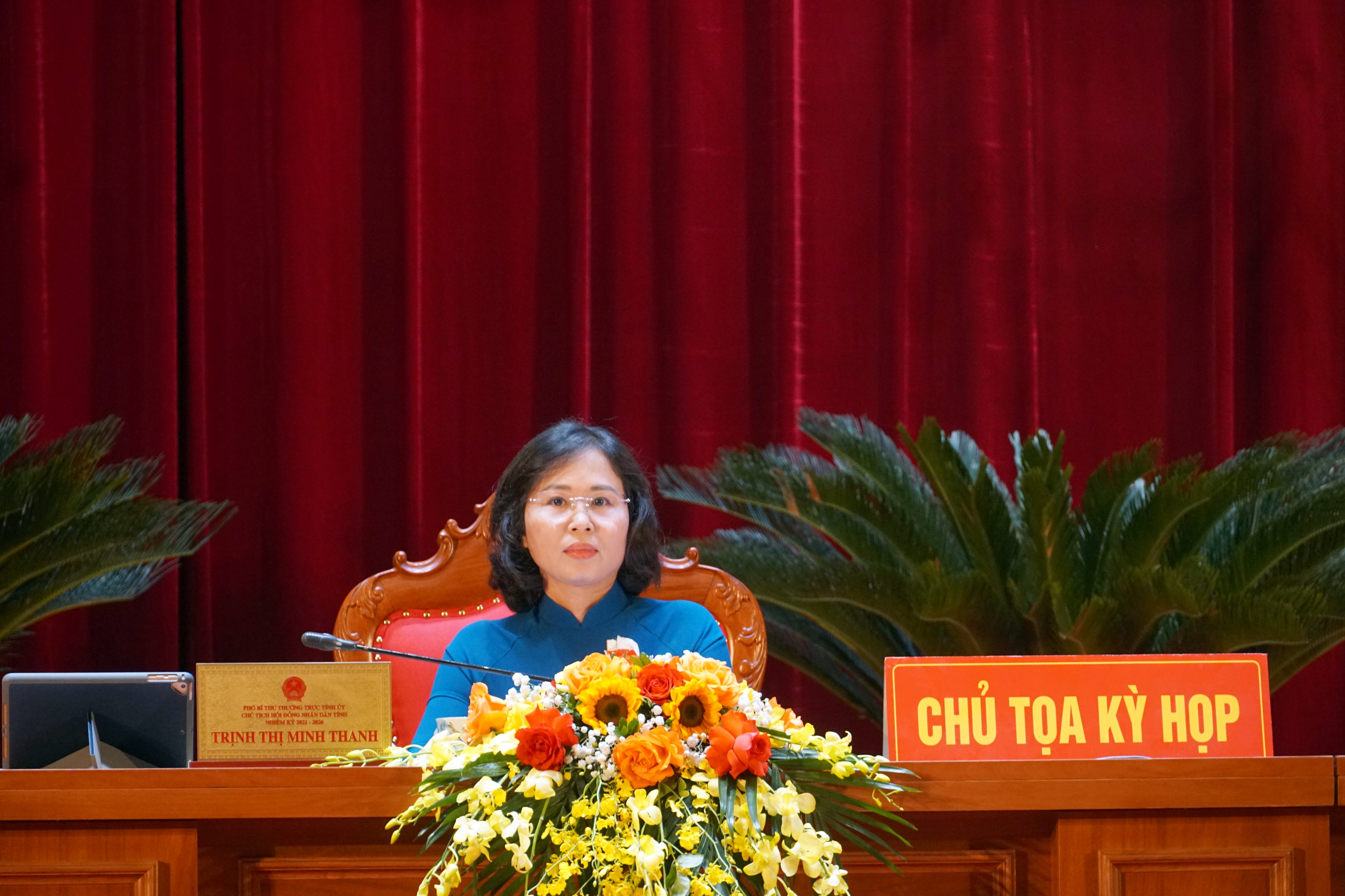 Phó Bí thư Thường trực Tỉnh ủy, Chủ tịch HĐND tỉnh Trịnh Thị Minh Thanh phát biểu nhận nhiệm vụ. Ảnh: Mạnh Tuân