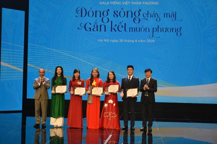 acfa765c6719ec47b508_a3274.jpg