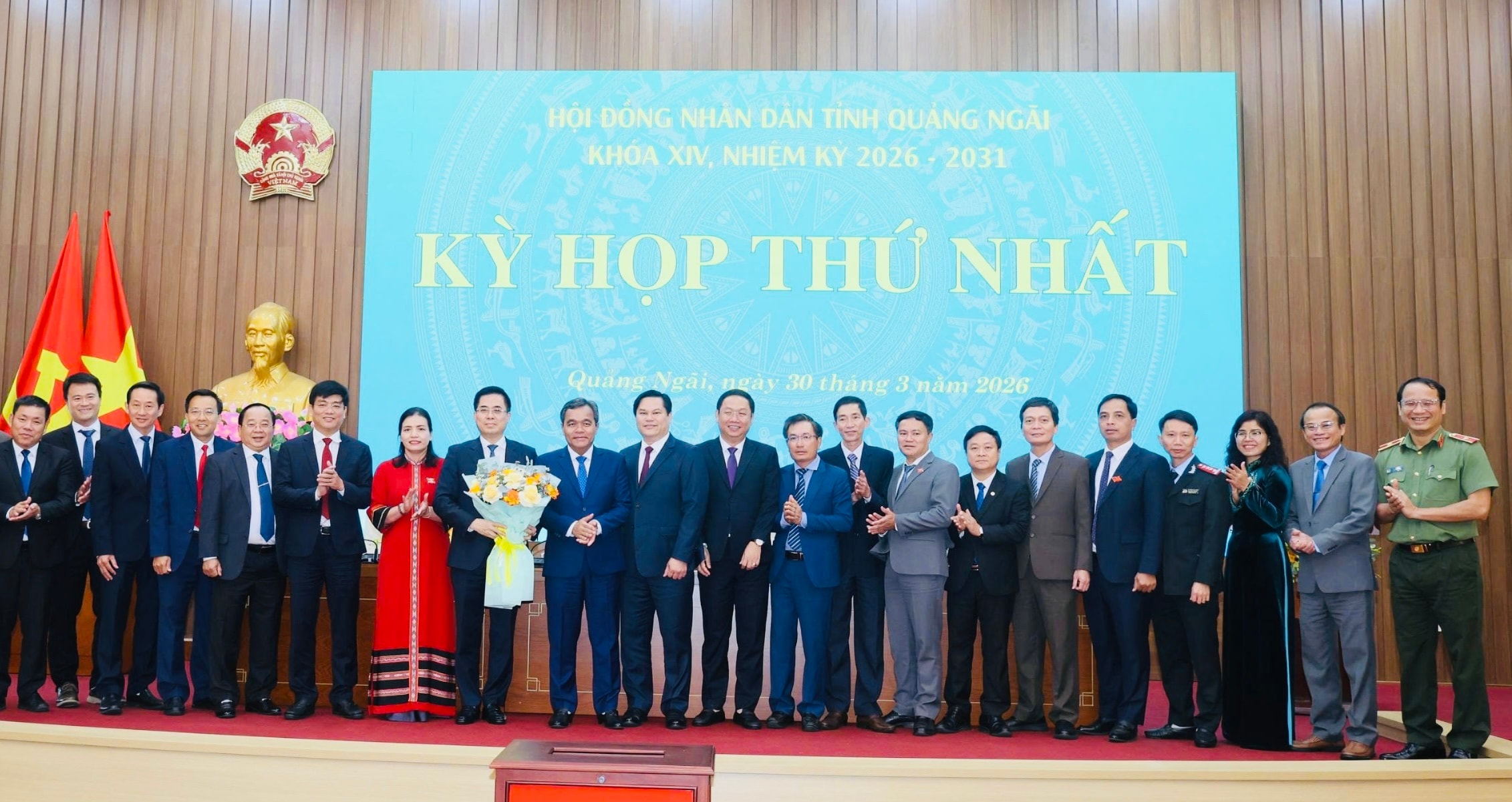 tập thể UB