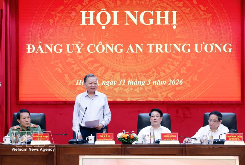 Party General Secretary To Lam addresses the meeting. (Photo; VNA)
