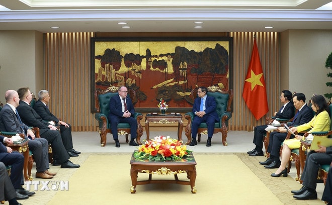 Thủ tướng Phạm Minh Chính tiếp Chủ tịch Ủy ban Giám định tư pháp Cộng hòa Belarus Volkov Alexei Aleksandrovich. (Ảnh: Dương Giang/TTXVN) ttxvn-thu-tuong-tiep-chu-tich-uy-ban-giam-dinh-tu-phap-belarus-3.jpg