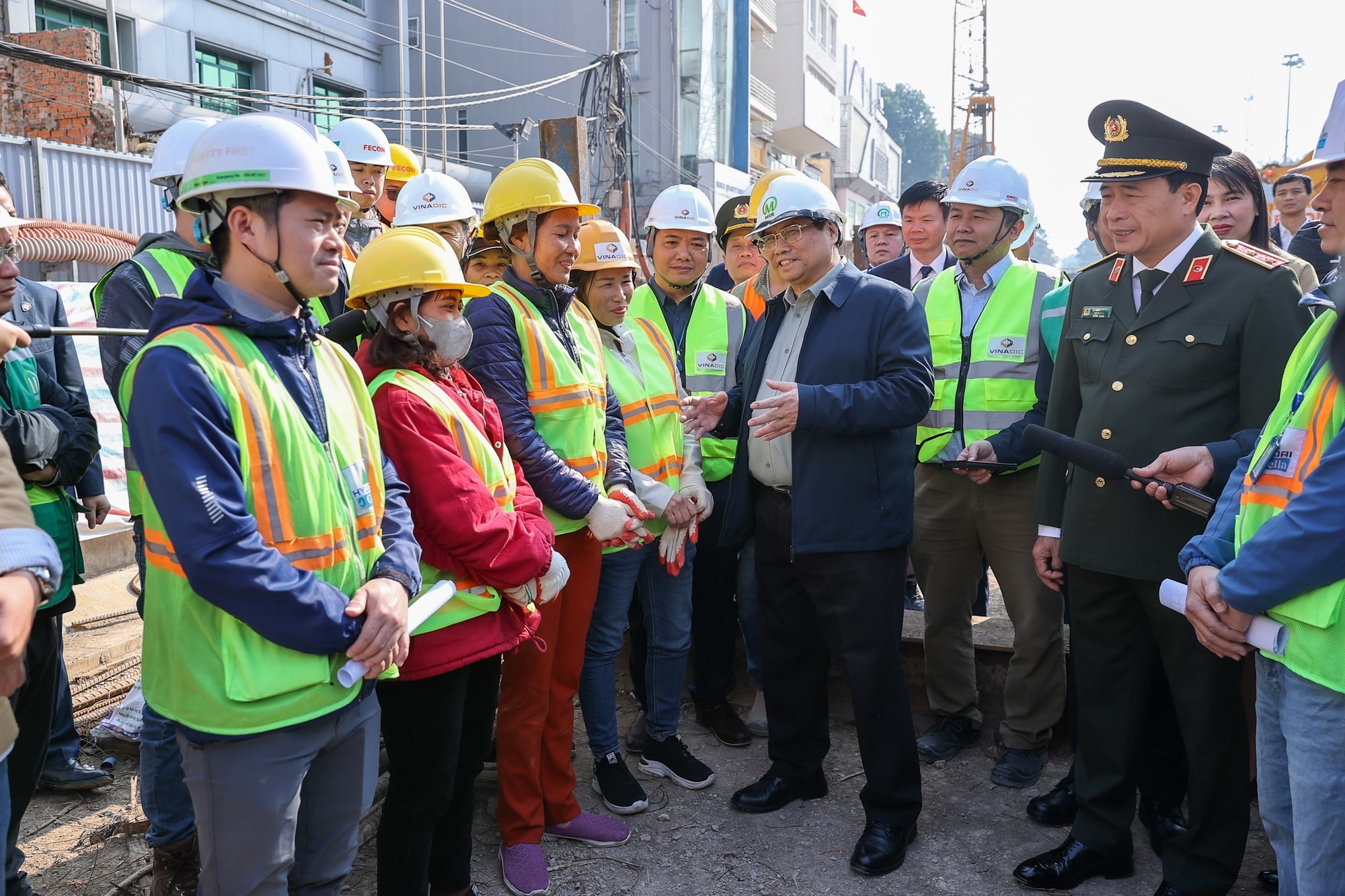 TĂNG TỐC BỨT PHÁ, QUYẾT TÂM THỰC HIỆN THẮNG LỢI NGHỊ QUYẾT ĐẠI HỘI ĐẠI BIỂU TOÀN QUỐC LẦN THỨ XIV CỦA ĐẢNG- Ảnh 5.