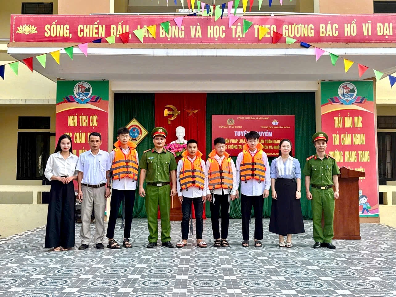 anh 9