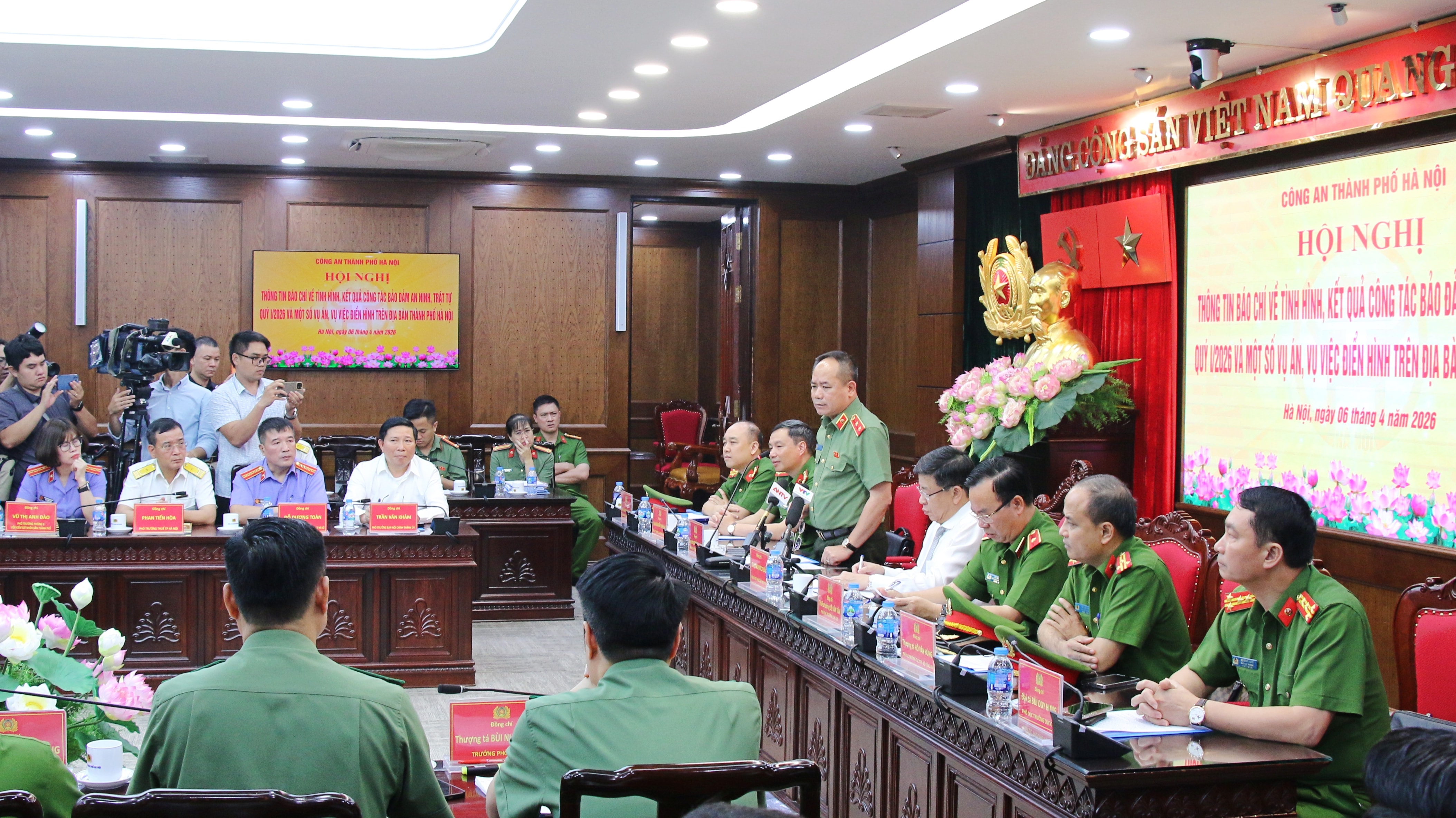 Toàn cảnh ho