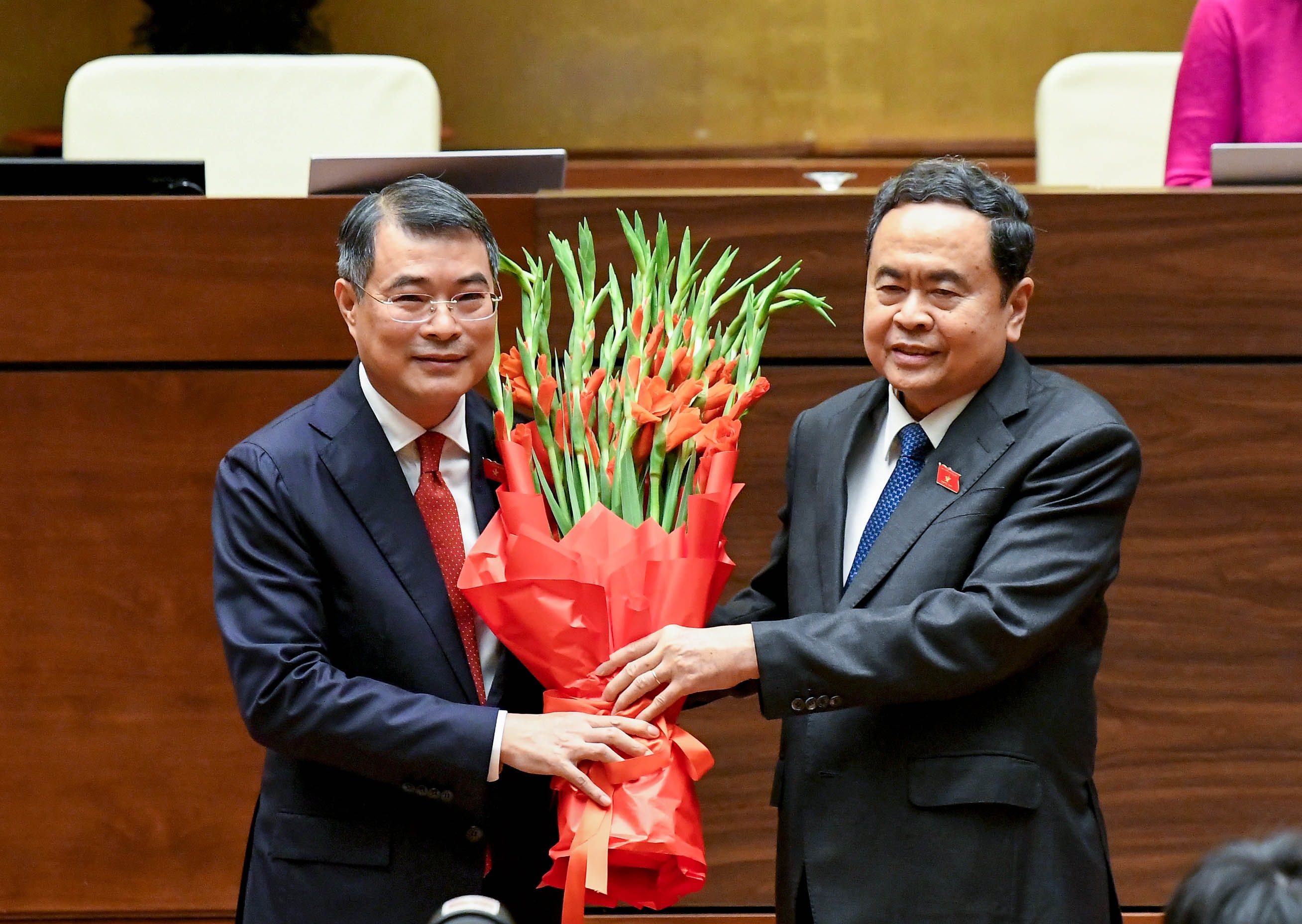 CTQH tặng hoa chúc mừng Thủ tướng Lê Minh Hưng