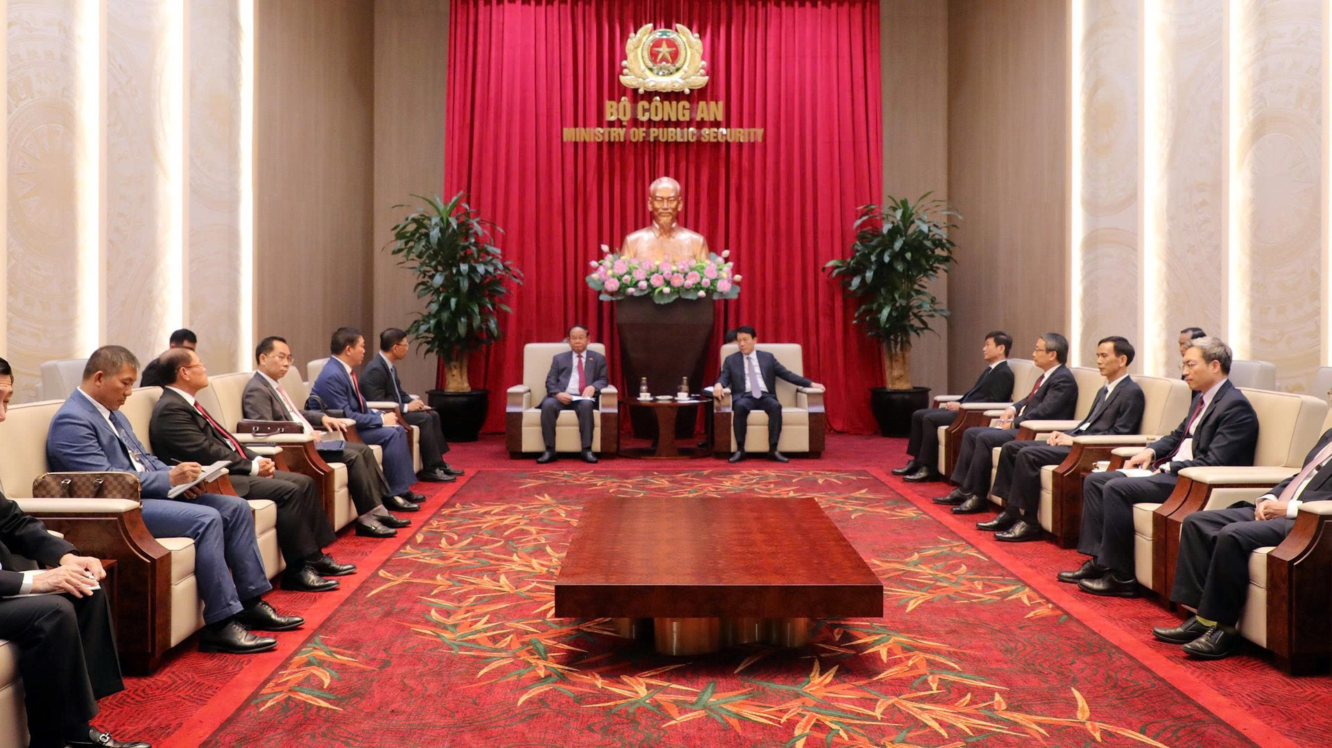bocongan.gov.vn-media-bca-media-_library-20260804163528-f08cf0e8-3d0f-4b9b-a36f-e66f2cf0553e-2aoboqp94tm61z2ahp4lcdulnj7t3hrcdvabhkve1.jpg