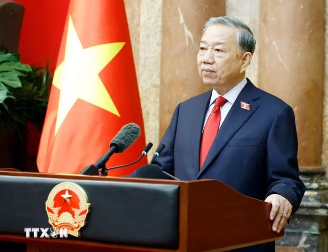 ttxvn-tong-bi-thu-chu-tich-nuoc-chu-tri-hoi-nghi-cong-bo-cac-quyet-dinh-doi-voi-chinh-phu-4.jpg
