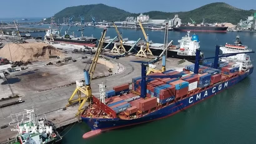 Imported containers are handled at Nghi Son International Port in Thanh Hoa province. (Photo: VNA)