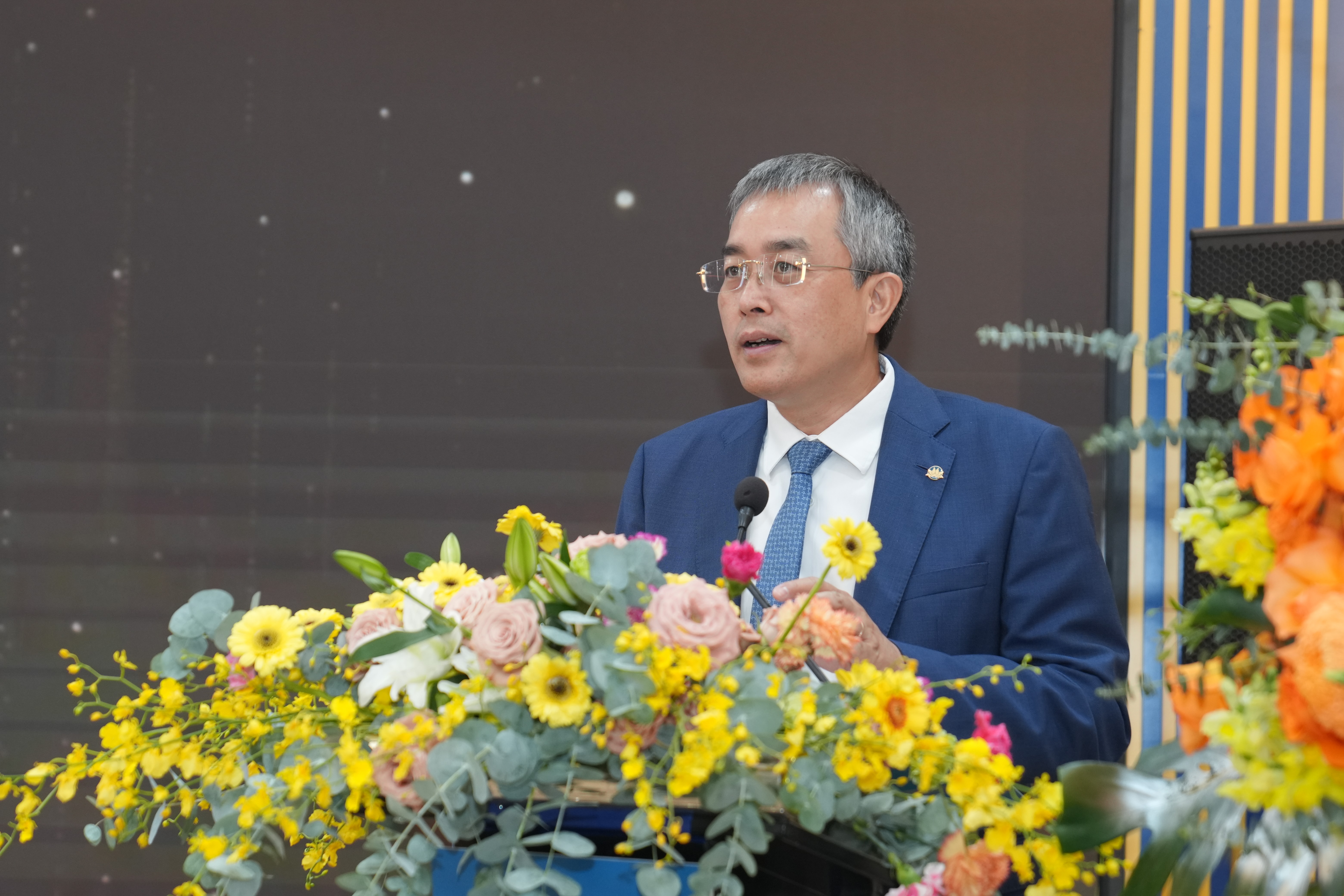 1. Ông Đặng Ngọc Hòa - Chủ tịch HĐQT Vietnam Airlines phát biểu tại sự kiện công bố chứng nhận EASA ppt 147 (1)