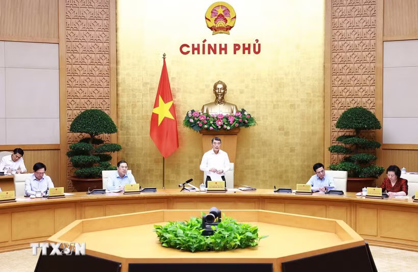 c6b6938ac5a7a615afeae50f62be9b4ab38c9894854598-_ttxvn-thu-tuong-le-minh-hung-chu-tri-hop-thuong-truc-chinh-phu-1.jpg.avif.jpg