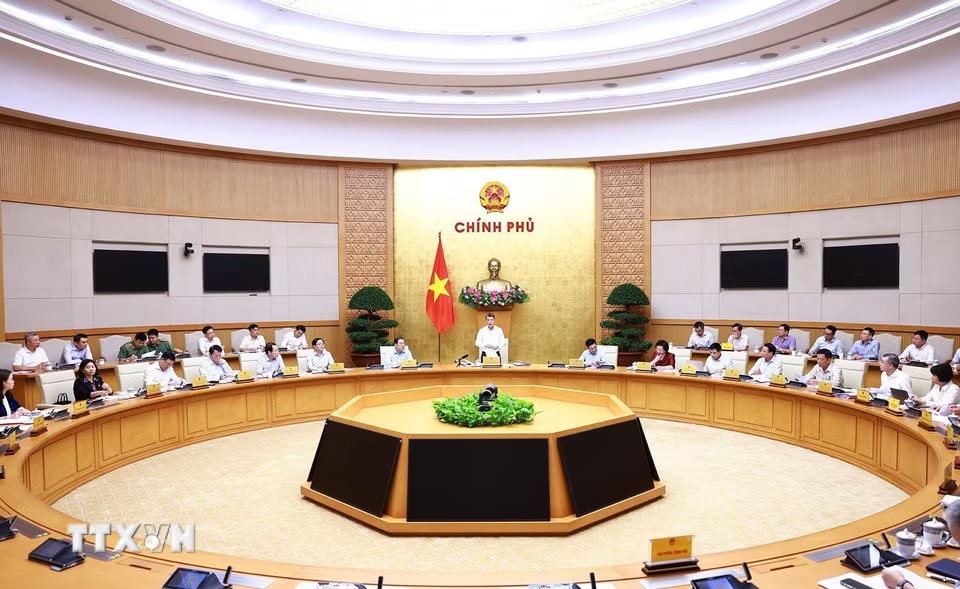 c6b6938ac5a7a6e4ac423ef45005ccaea0b38abc818e67-_ttxvn-thu-tuong-le-minh-hung-chu-tri-hop-thuong-truc-chinh-phu-9.jpg.avif.jpg