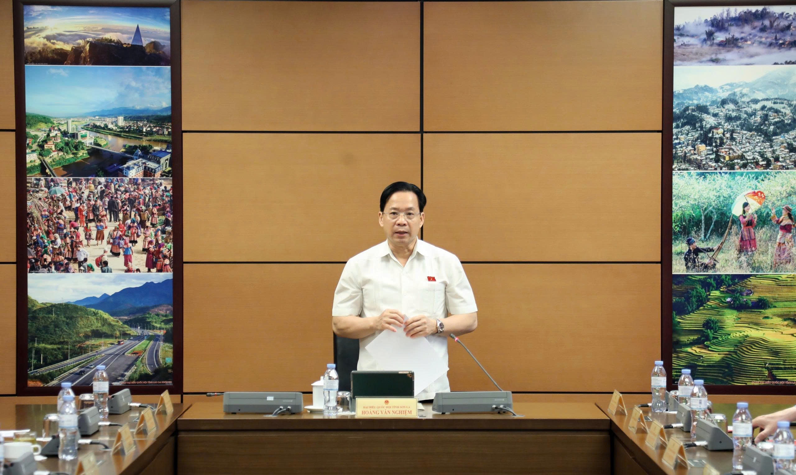 Đại biểu Hoàng Văn Nghiệm - Sơn La