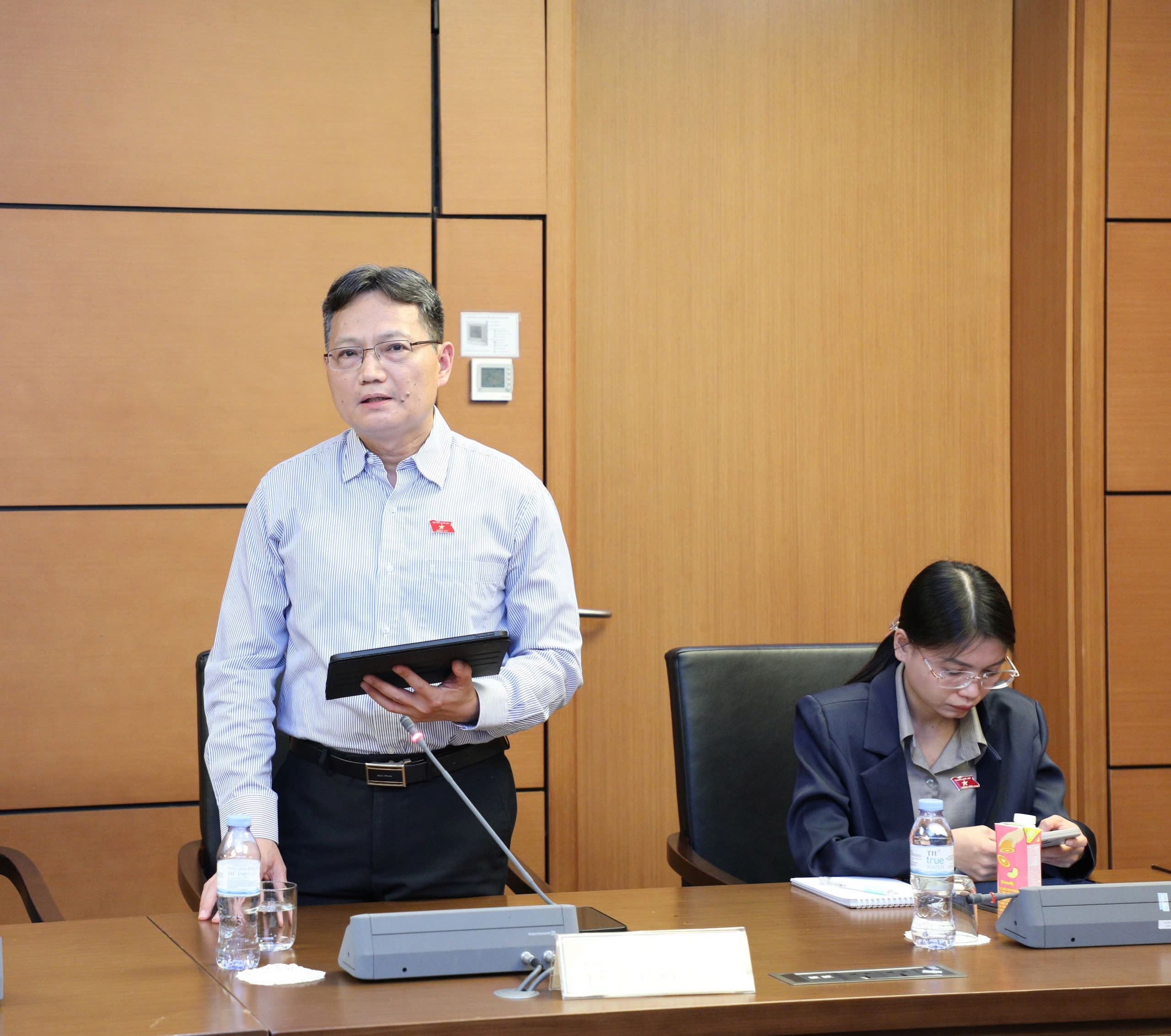 ĐBQH Lê Hoàng Hải (Đồng Nai) phát biểu tại tổ