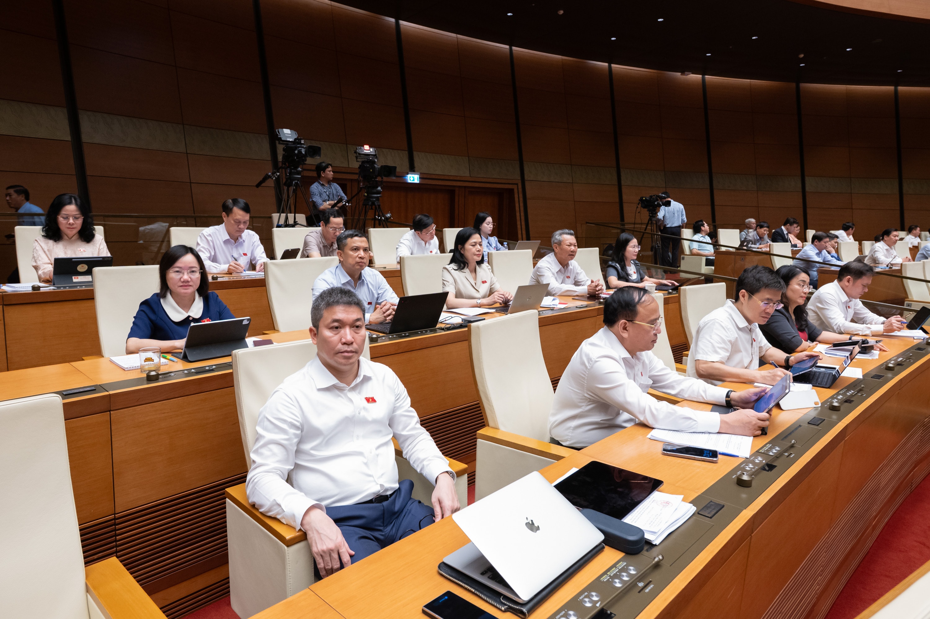 Delegasi Timbalan Dewan Undangan Negeri dari Wilayah Nghe An