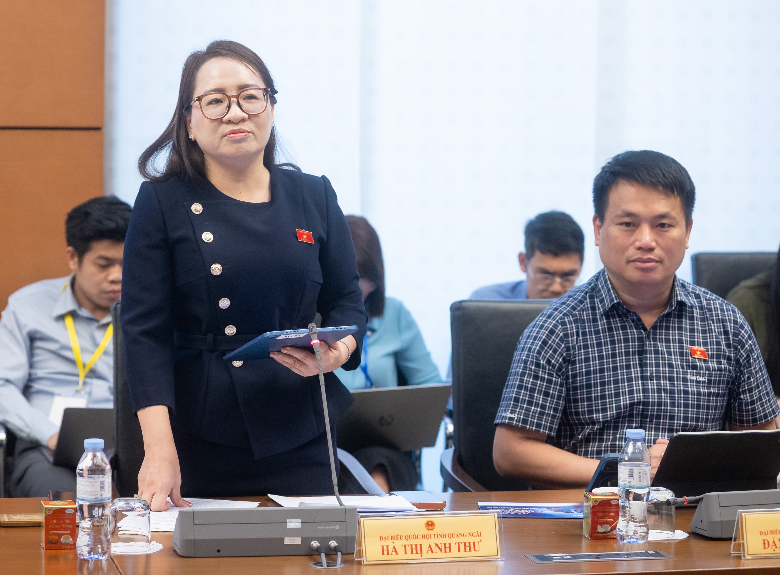 ĐBQH Hà Thị Anh Thư (Quảng Nga
