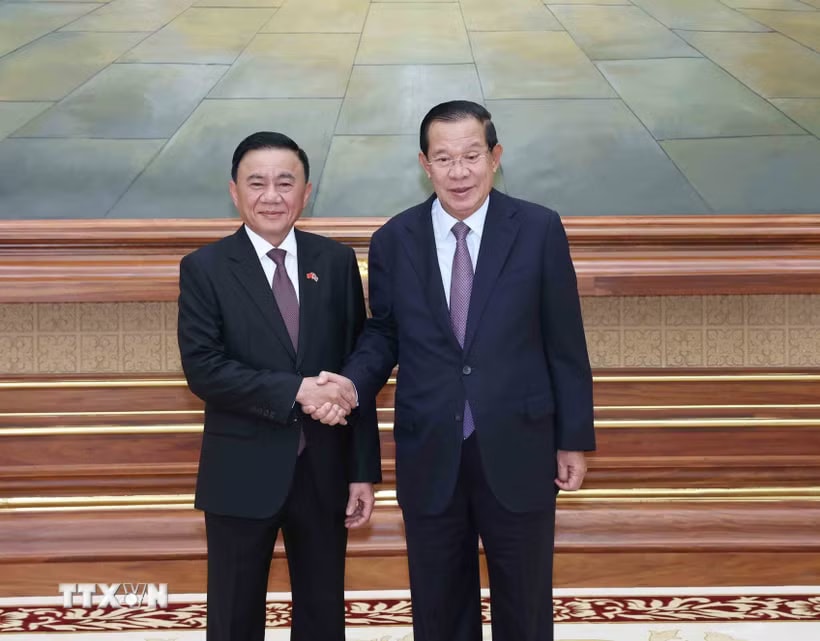 Thường trực Ban Bí thư Trần Cẩm Tú và Chủ tịch CPP, Chủ tịch Thượng viện Campuchia Hun Sen. (Ảnh: Phương Hoa/TTXVN)