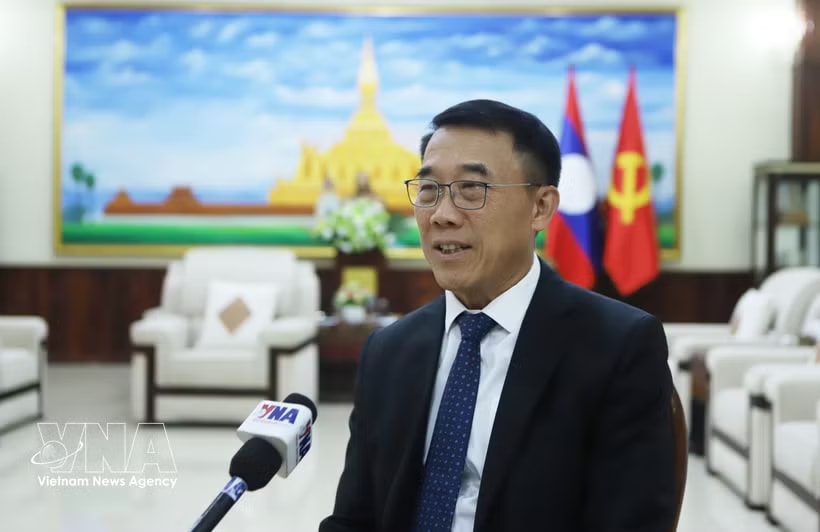 Bounleua Phandanouvong, head of the External Relations Commission of the Lao People’s Revolutionary Party (LPRP) Central Committee, grants an interview to the VNA. (Photo: VNA)