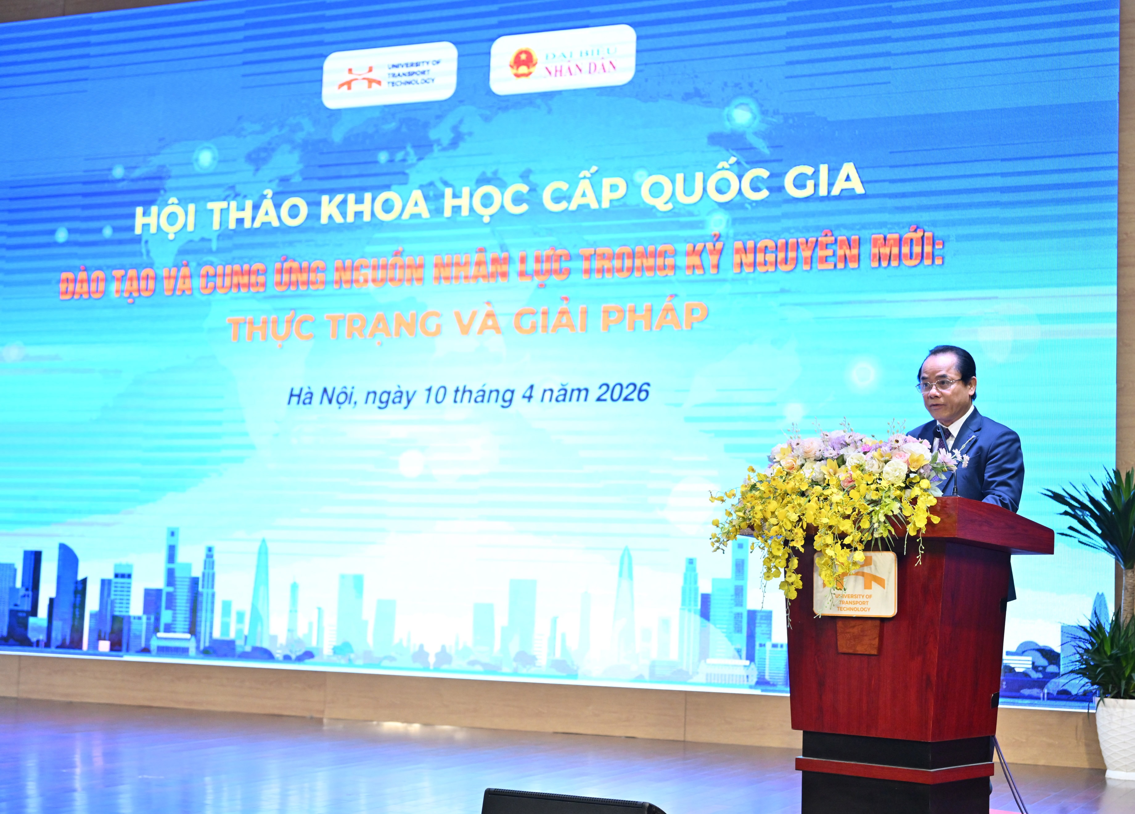 PGS.TS Vũ Ngọc Khiêm, Phó Hiệu trưởng Trường Đại học Công nghệ Giao thông vận tảiVQK_4751