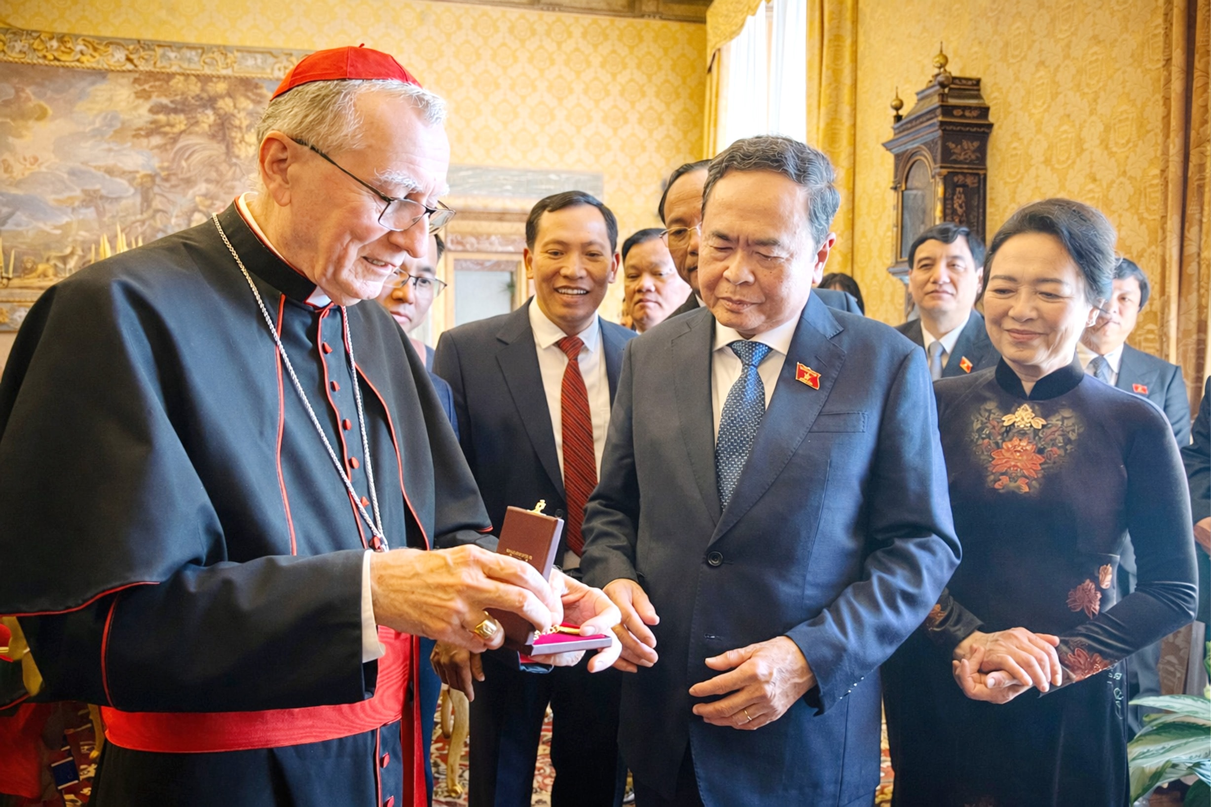 ctqh_tiep_giaohoang-a5.jpg