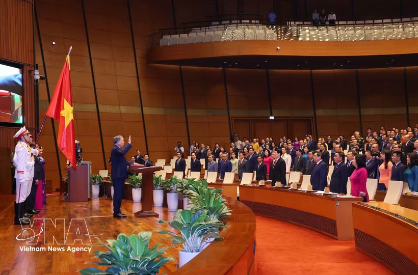 Party General Secretary To Lam takes the oath of office as President of the Socialist Republic of Vietnam. (Photo: VNA)
