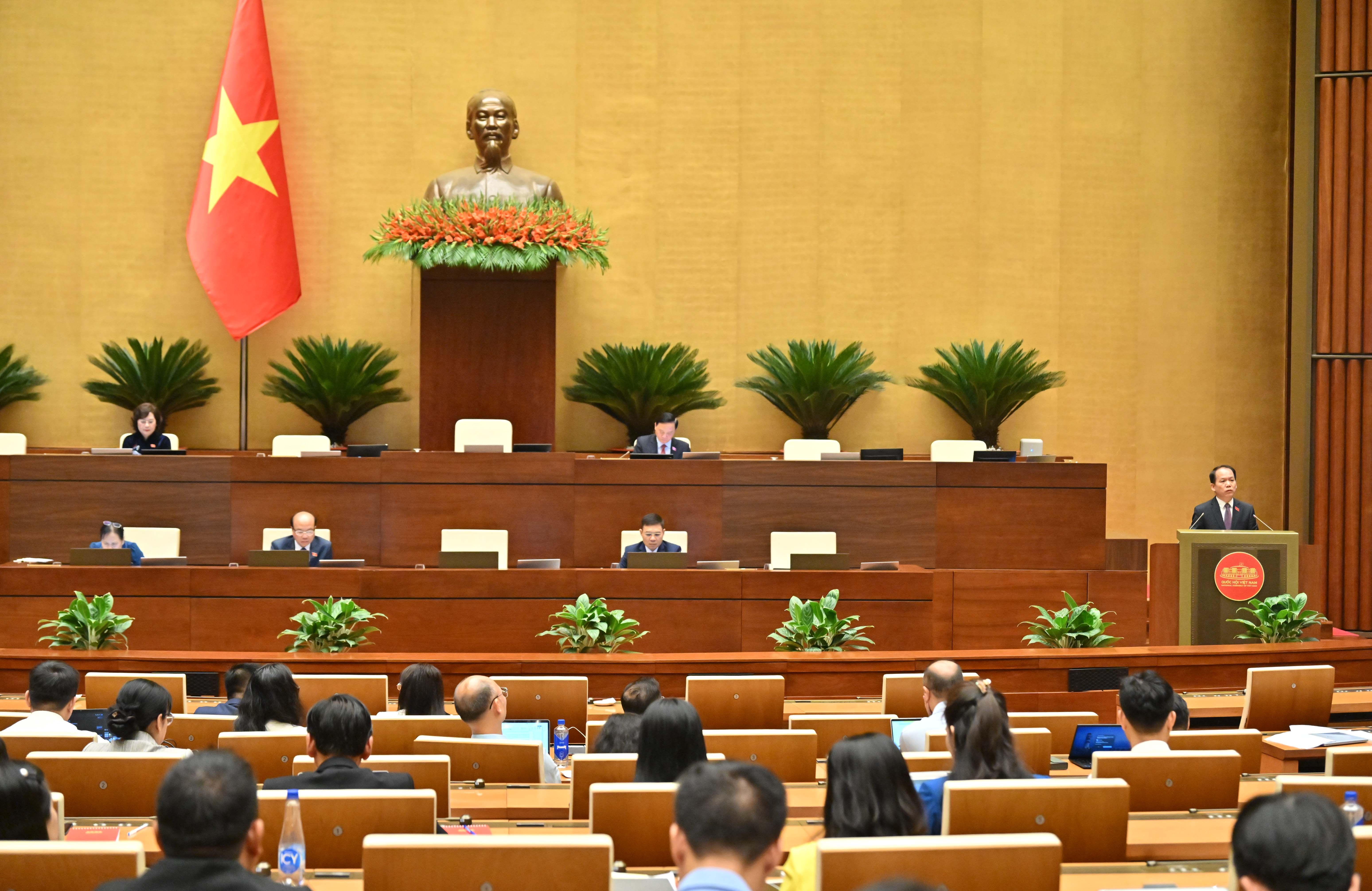 bo-truong-bo-tu-phap-giai-trinh-lam-ro-mot-so-van-devqk_6110(1).jpg