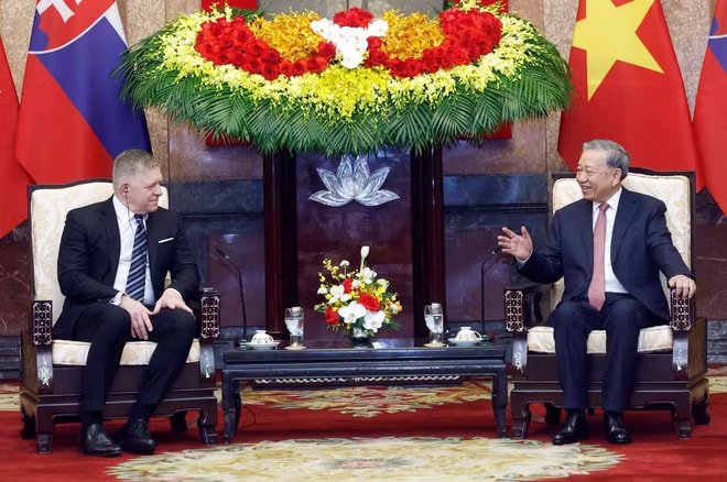 Tổng Bí thư, Chủ tịch nước Tô Lâm tiếp Thủ tướng Slovakia Robert Fico. (Ảnh: Thống Nhất/TTXVN) tong-bi-thu-chu-tich-nuoc-to-lam-tiep-thu-tuong-slovakia3.jpg