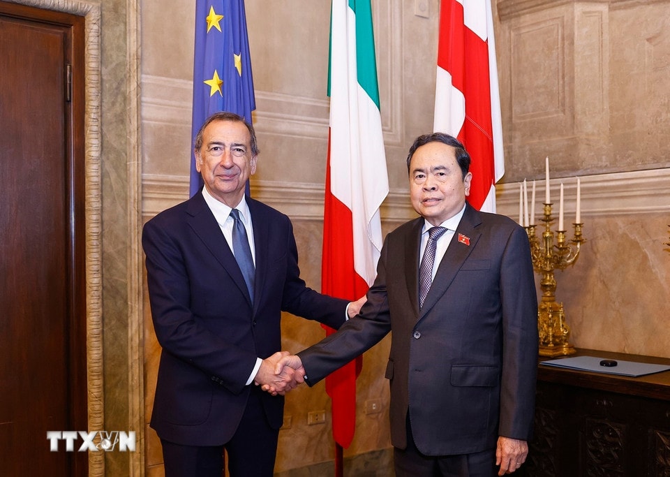 bddb3740c7c2b94392a7ba745348944edf8e5f7-_ttxvn-chu-tich-quoc-hoi-tran-thanh-man-gap-thi-truong-thanh-pho-milan-italy-1304-1.jpg