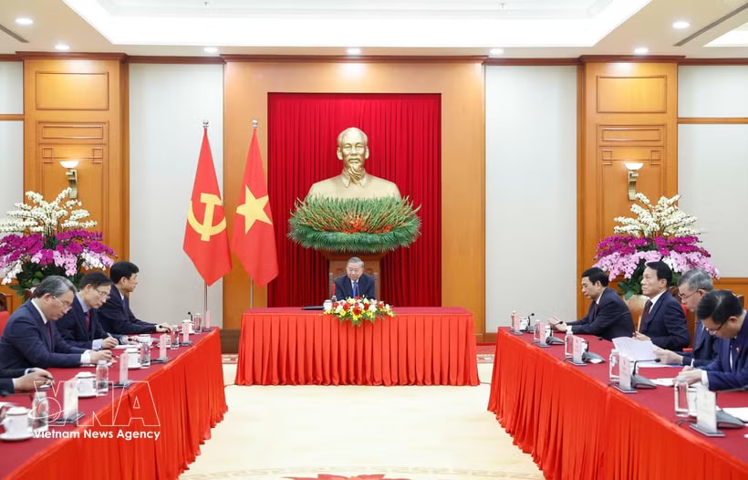 At the phone talks between Party General Secretary and State President To Lam and LDP President and Prime Minister of Japan Takaichi Sanae (Photo: VNA)