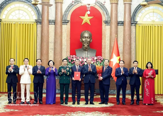 vnanet-personnel3.jpg