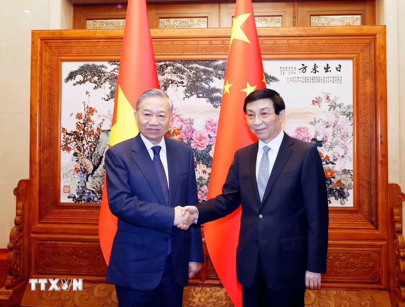 Tổng Bí thư, Chủ tịch nước Tô Lâm hội kiến Chủ tịch Chính hiệp toàn quốc Trung Quốc Vương Hộ Ninh. (Ảnh: Thống Nhất/TTXVN)