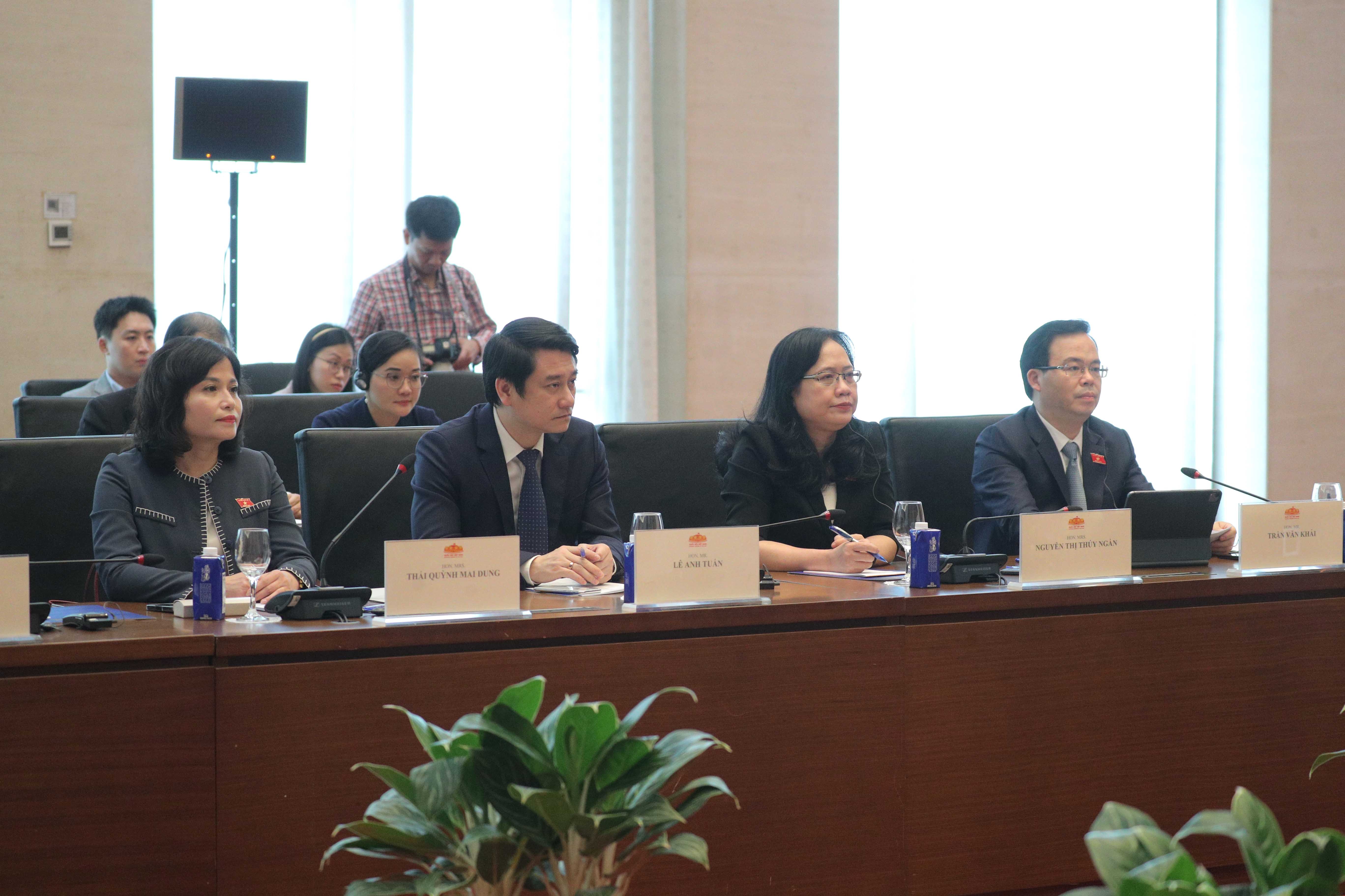 Các đại biểu dự 3