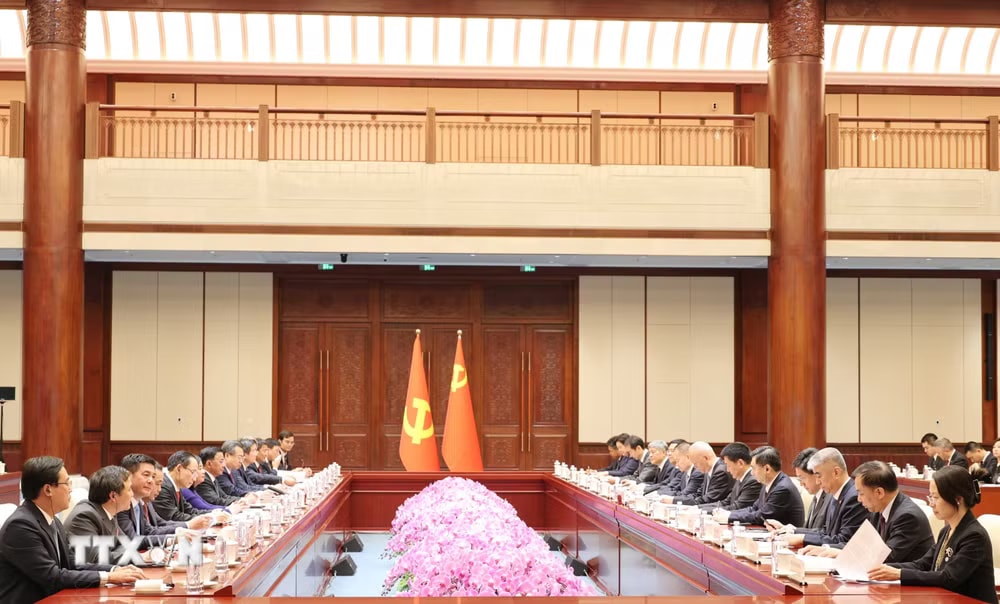 Toàn cảnh buổi hội đàm. (Ảnh: Công Tuyên/TTXVN) ttxvn-cuoc-gap-dai-dien-hai-bo-chinh-tri-viet-nam-trung-quoc-lan-thu-7-8703494-4.jpg