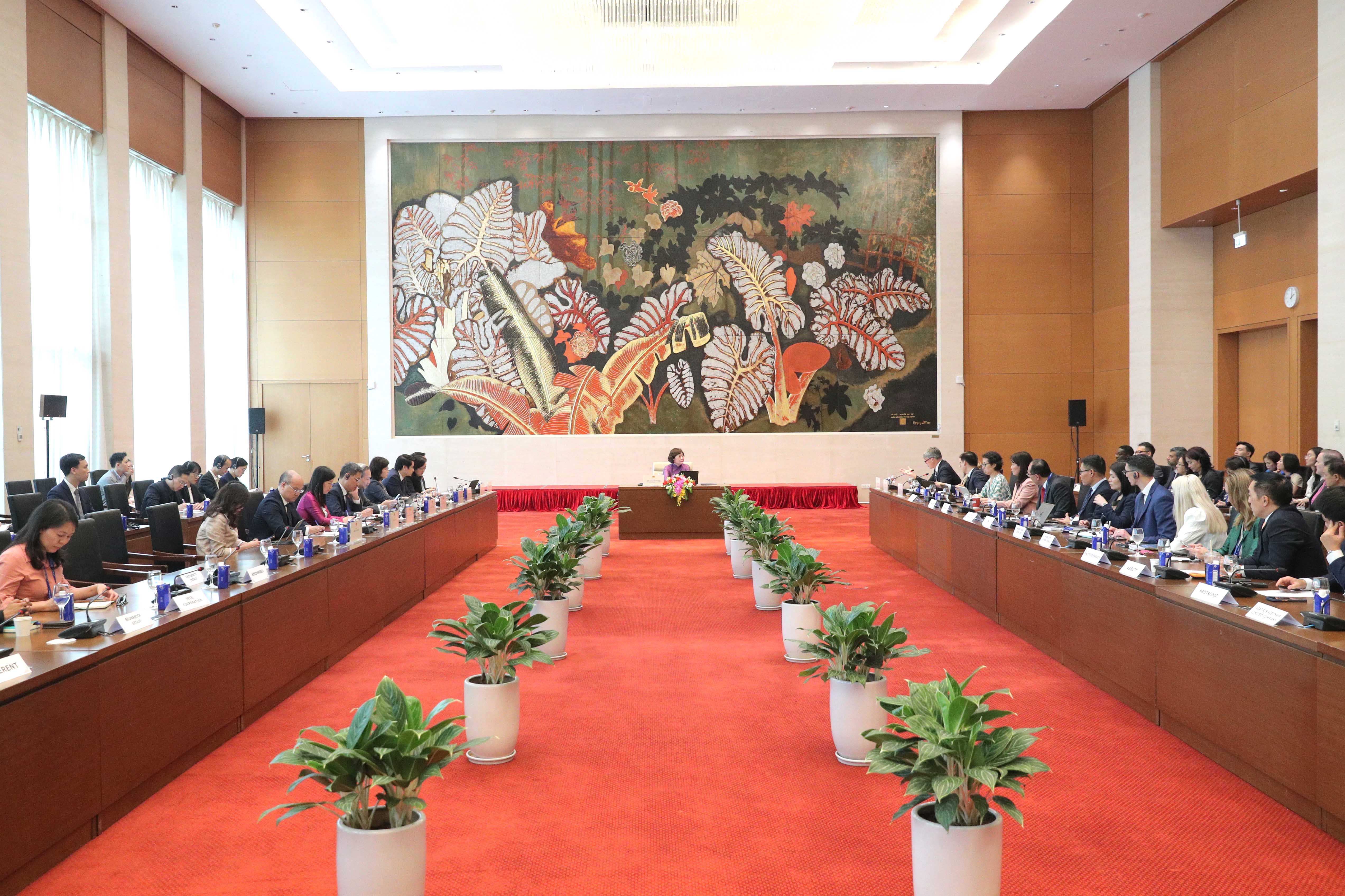 Toàn cảnh