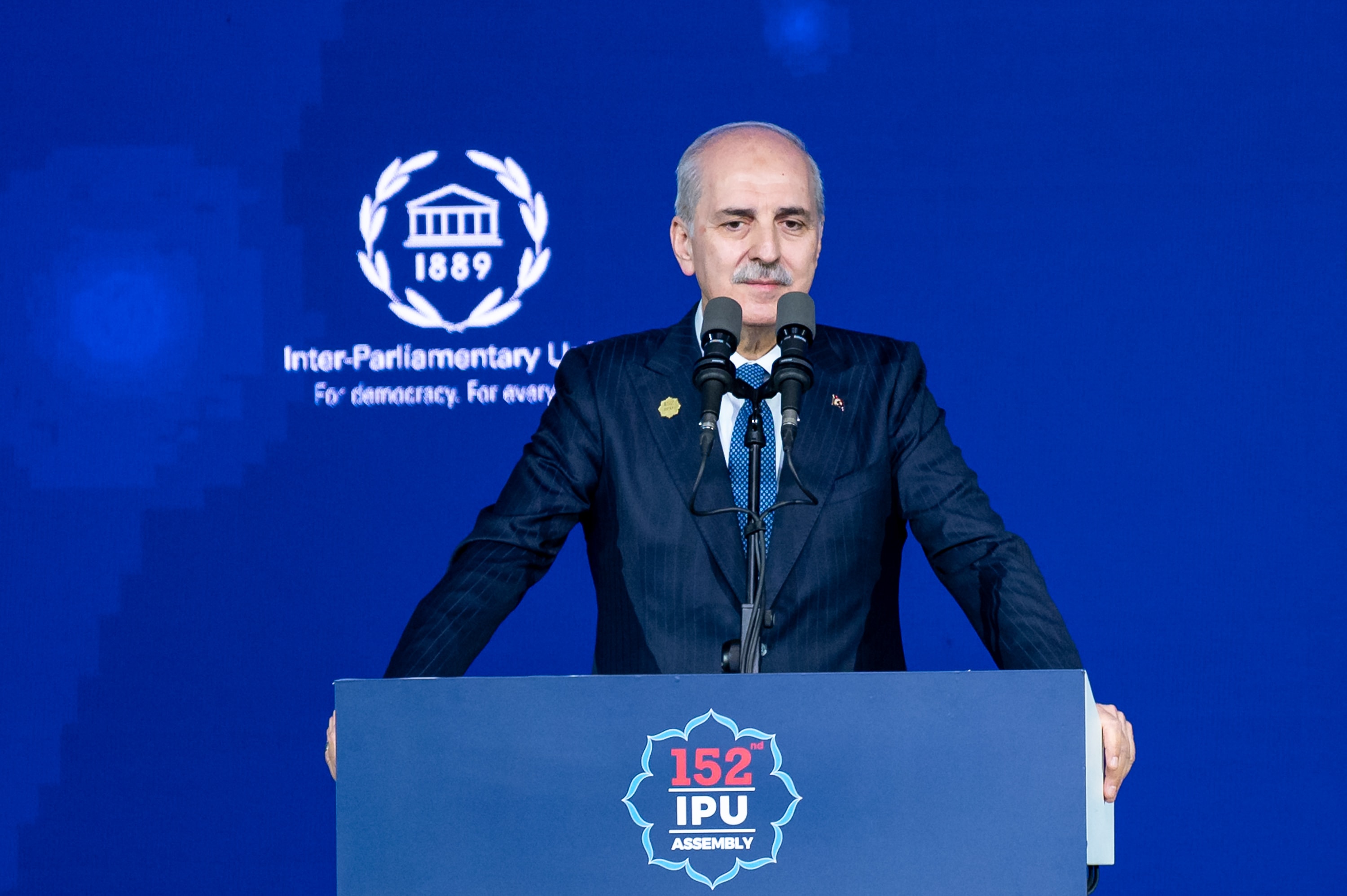 Chủ tịch Quốc hội Thổ Nhĩ Kỳ Numan Kurtulmus phát biểu