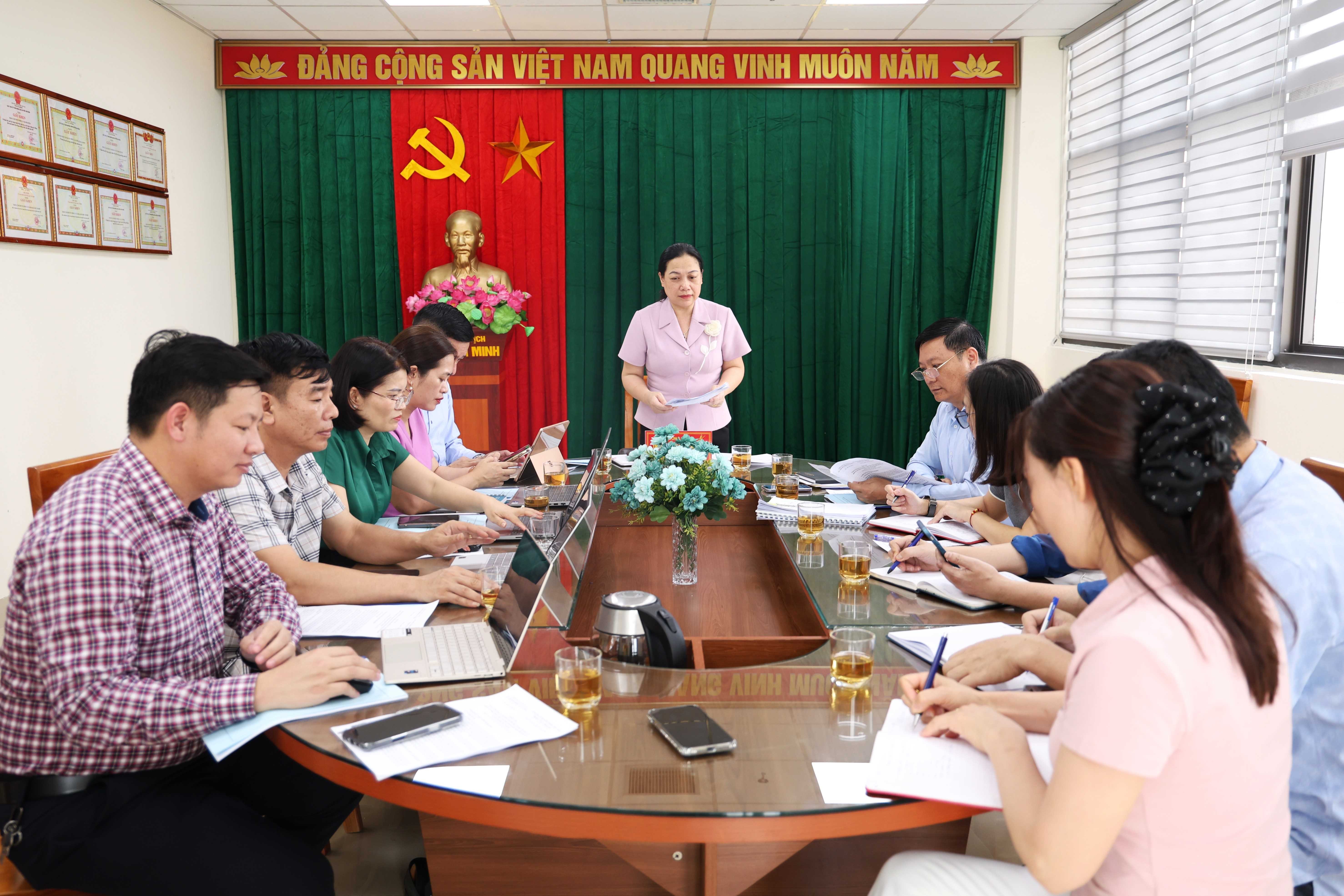 Đoàn giám sát HĐND đặc khu Vân Đồn làm việc tại Trung tâm Truyền thông và Văn hóa đặc khu