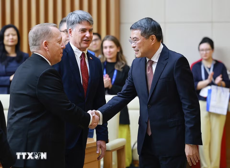 e82c35-_ttxvn-thu-tuong-le-minh-hung-lam-viec-voi-doan-doanh-nghiep-cap-cao-hoi-dong-kinh-doanh-hoa-ky-asean-1604-6.jpg.avif.jpg