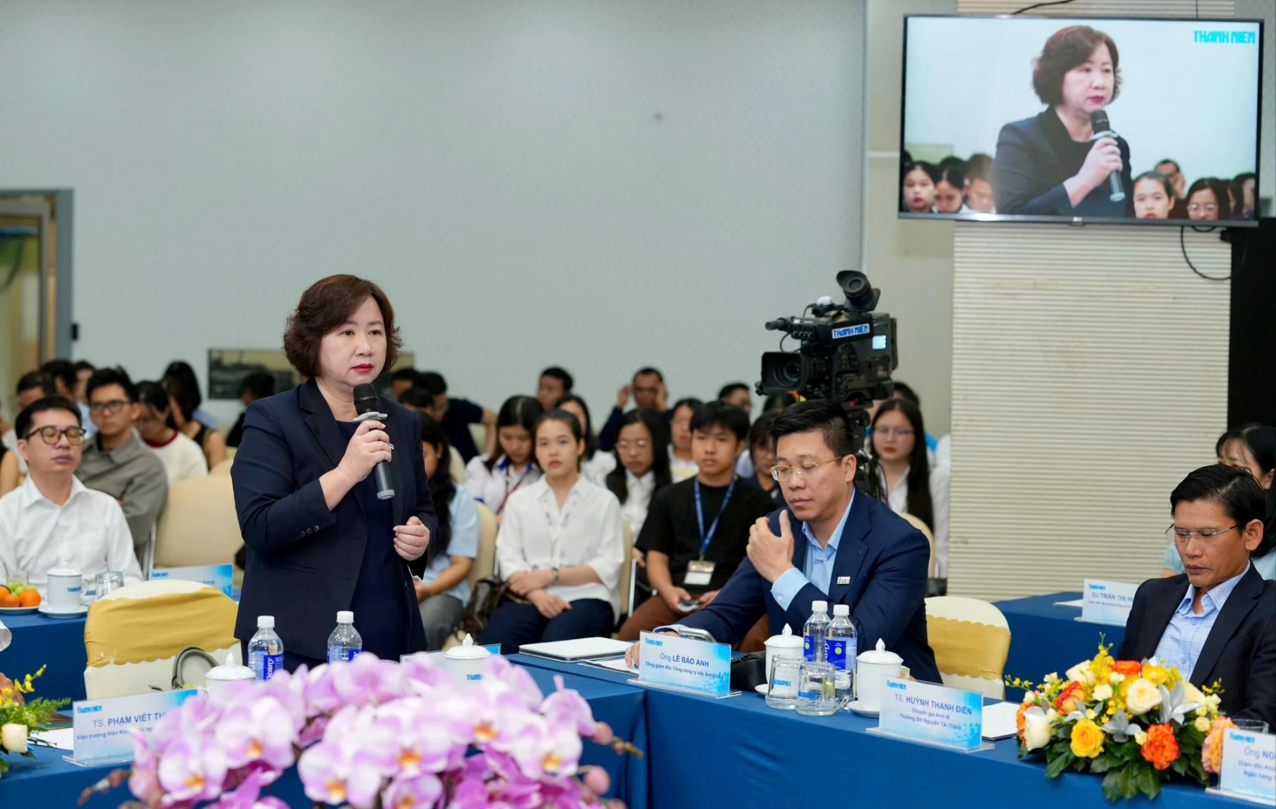 B&agrave; Nguyễn Thị Thanh Hương, Tổng gi&aacute;m đốc C&ocirc;ng ty CP Đầu tư Bất động sản Eras Land cho rằng, biến động l&atilde;i suất v&agrave; ch&iacute;nh s&aacute;ch t&iacute;n dụng đang t&aacute;c động trực tiếp tới cả doanh nghiệp lẫn người mua nh&agrave;. Ảnh: ĐL