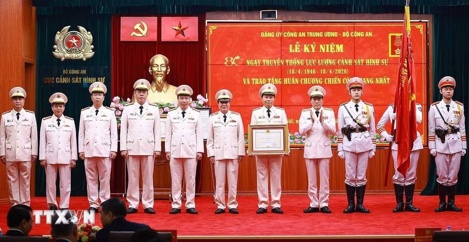 d7cd9610b6a551f26ddf91cd85fa74f6b1bfe70b3203772c7979020cefa-_ttxvn-1804-thu-tuong-le-minh-hung-canh-sat-hinh-su-10.jpg.avif.jpg