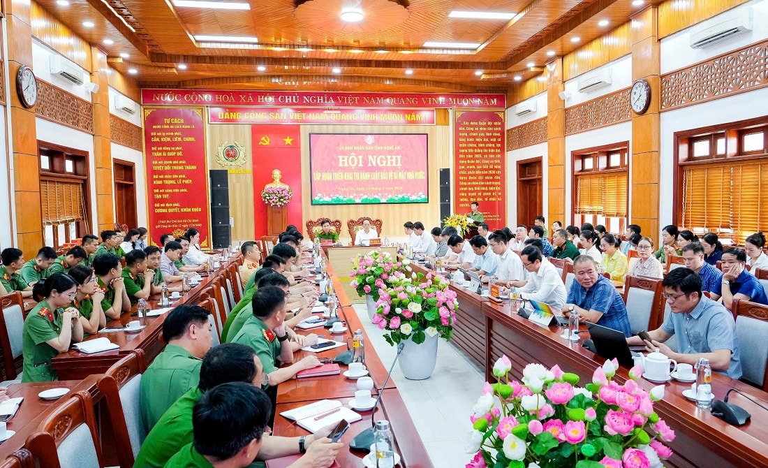 Toàn cảnh Hội nghị.