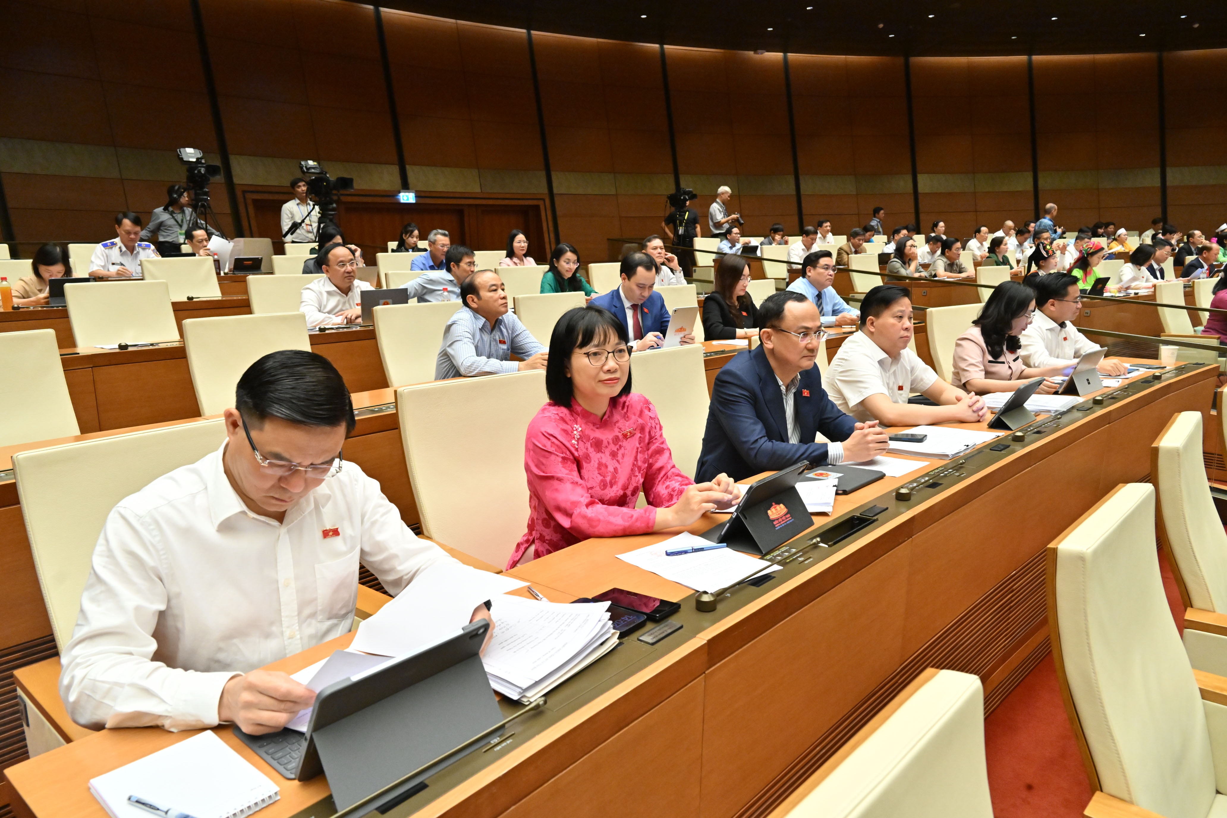 Các đại biểu tại phiên họp