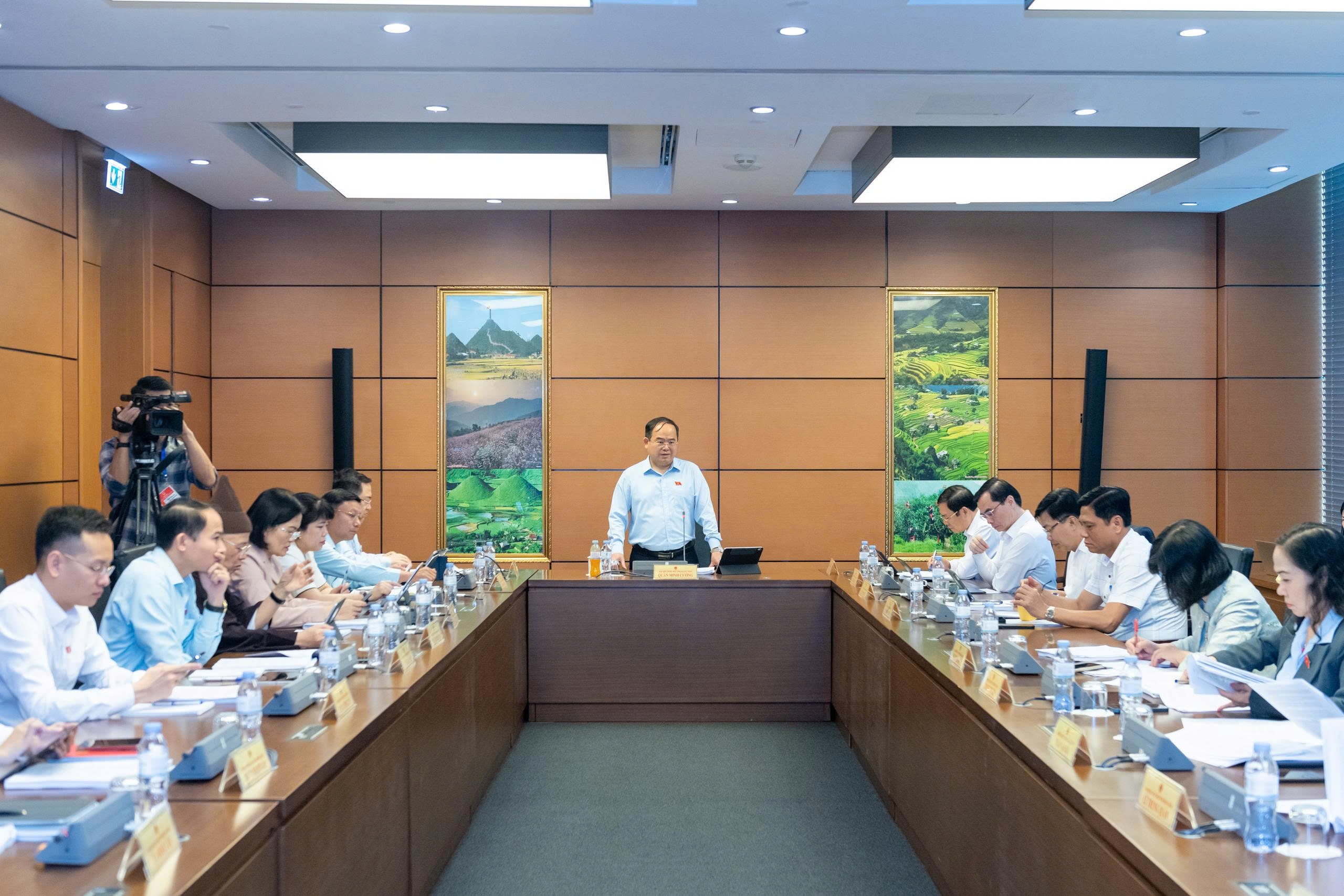 منظر لاجتماع المجموعة 14. الصورة: Mạnh Hưng