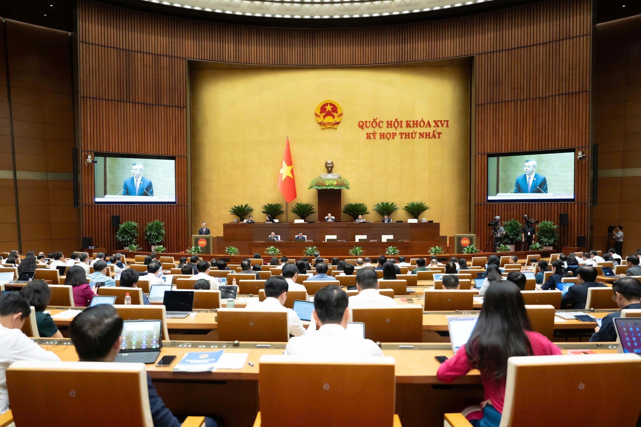 Bộ trưởng Bộ Tài chính Ngô Văn Tuấn 3